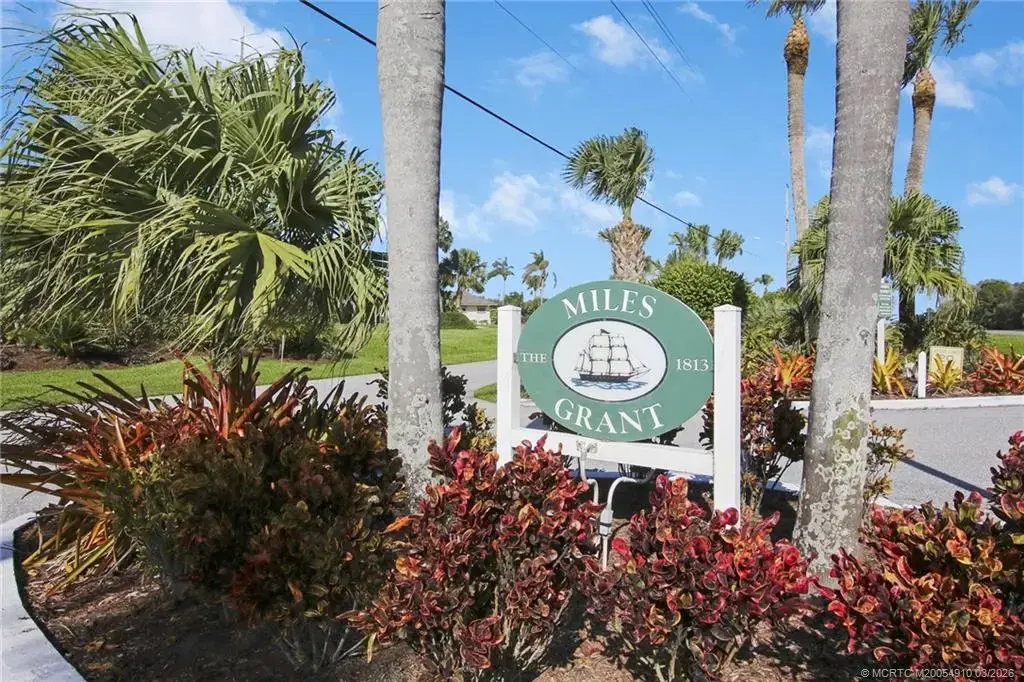 5323 Miles Grant Road 206, Stuart