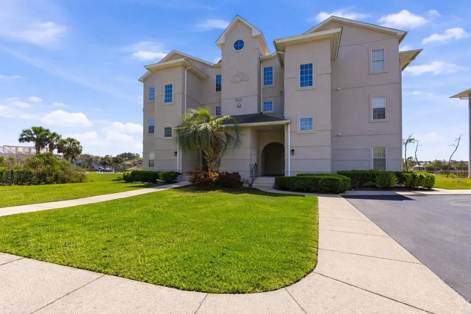 Photo of Listing #2607127