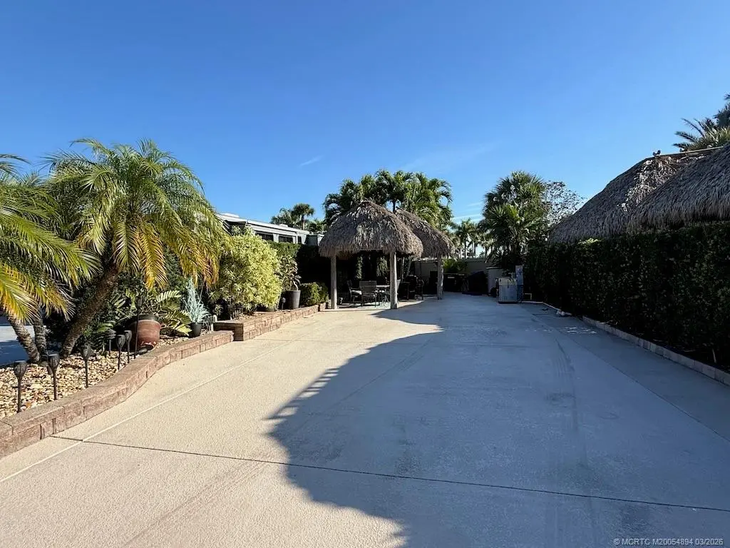 6 Boundary Drive, Port St. Lucie