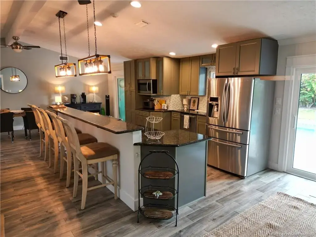 323 Ridge Lane, Stuart