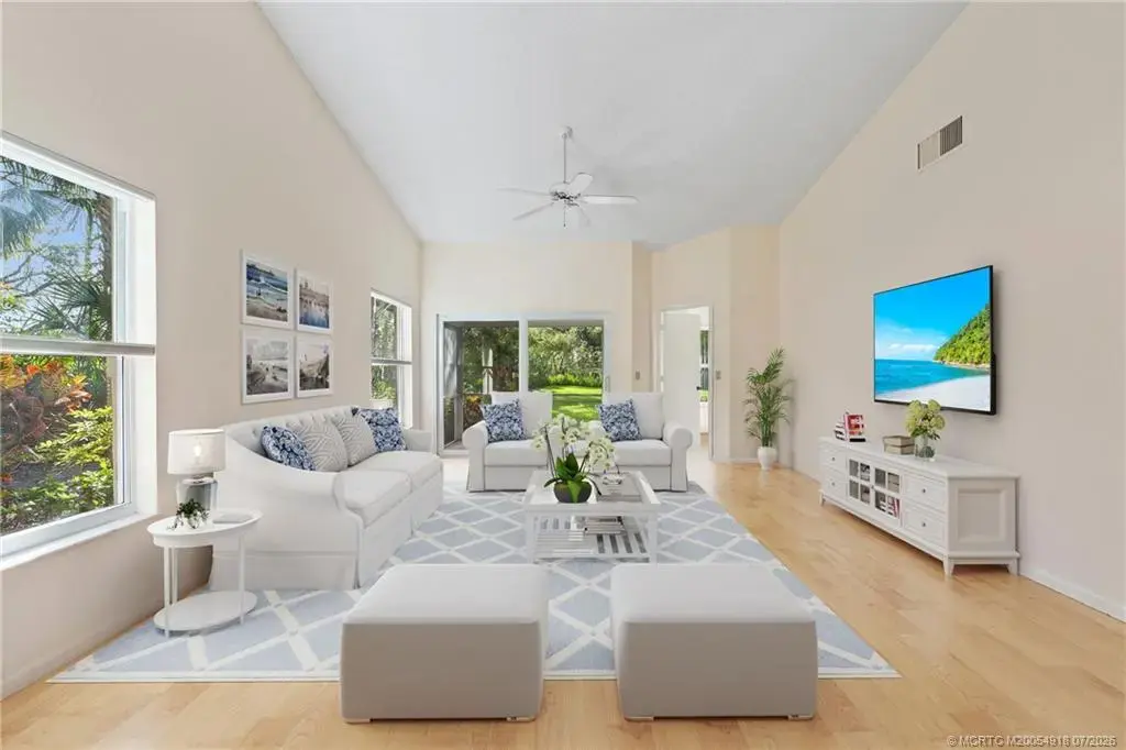 2437 Foxpoint Trail, Palm City