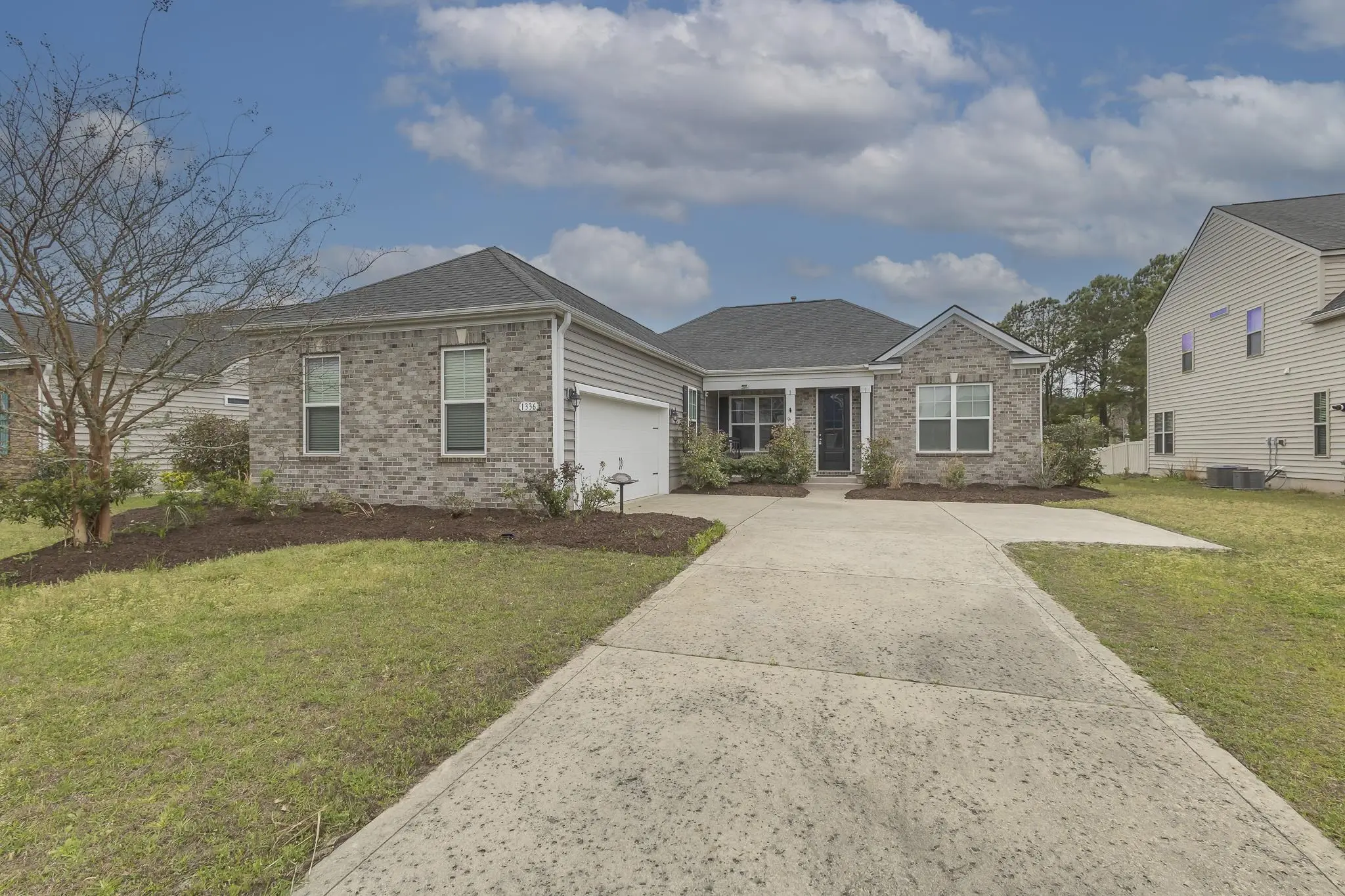 Photo of Listing #2607863