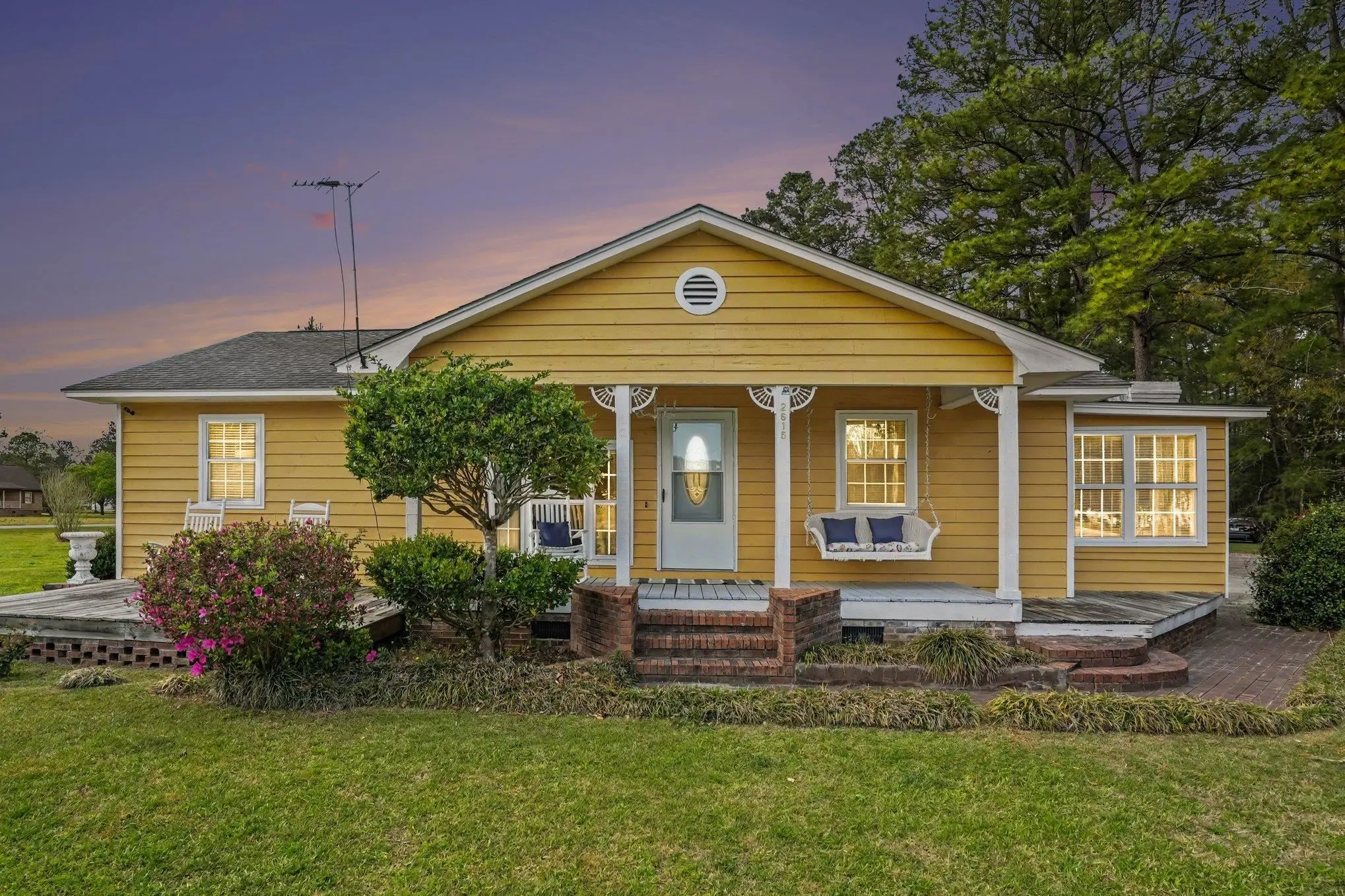 Photo of Listing #2607920