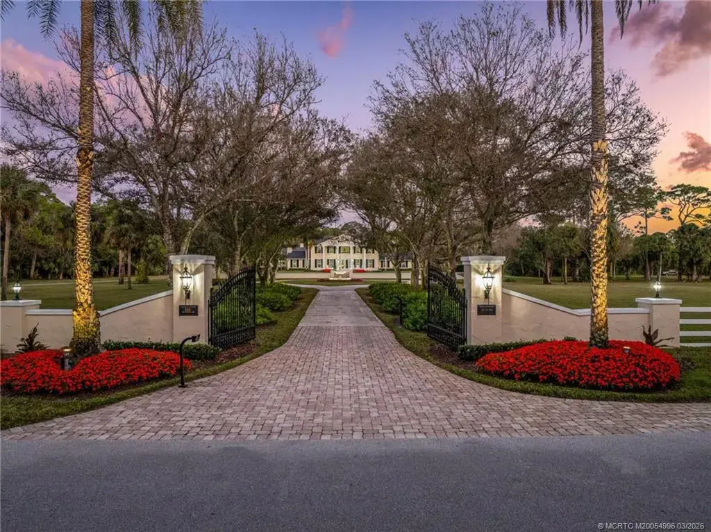 5551 Mistletoe Lane, Palm City