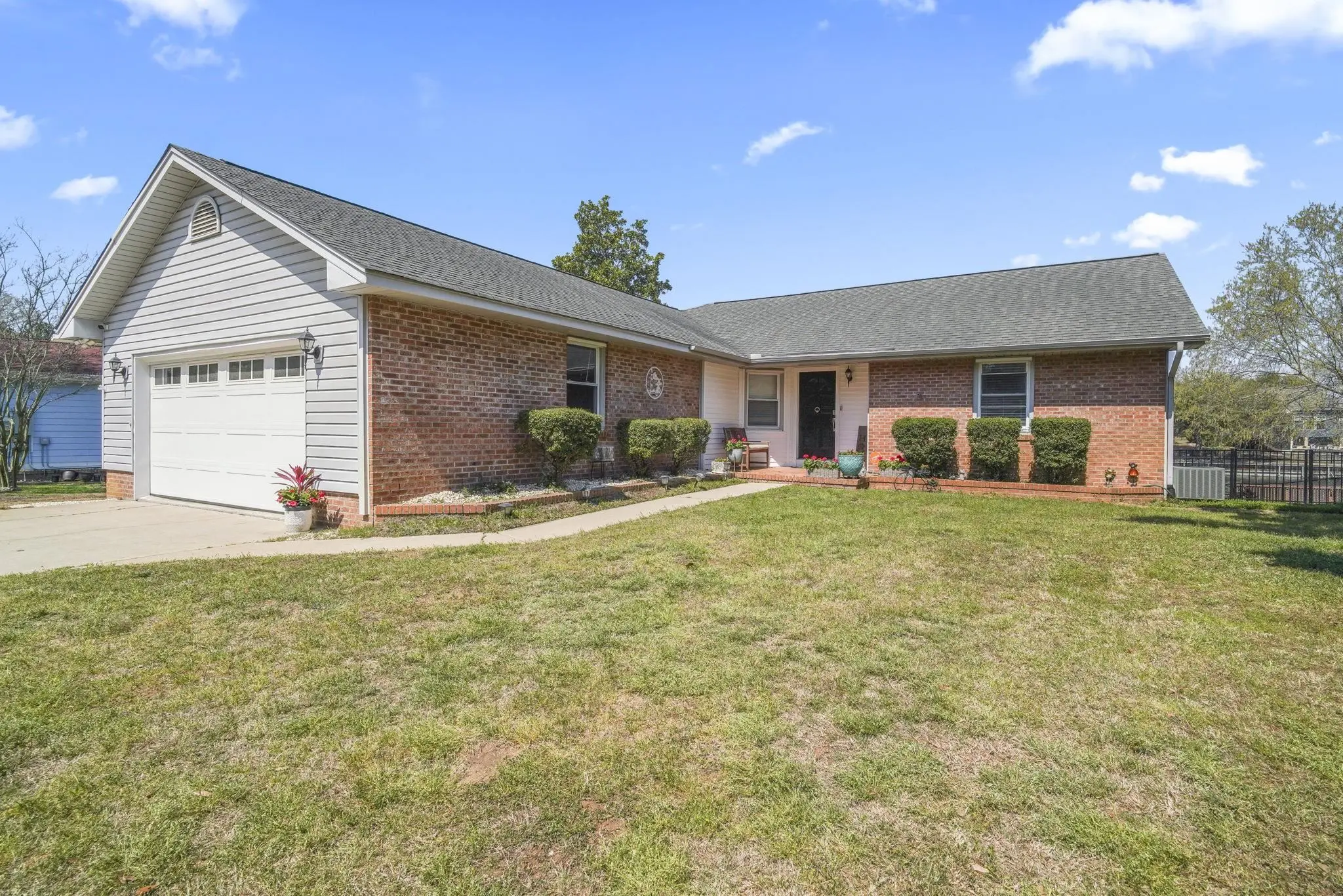 Photo of Listing #2608227