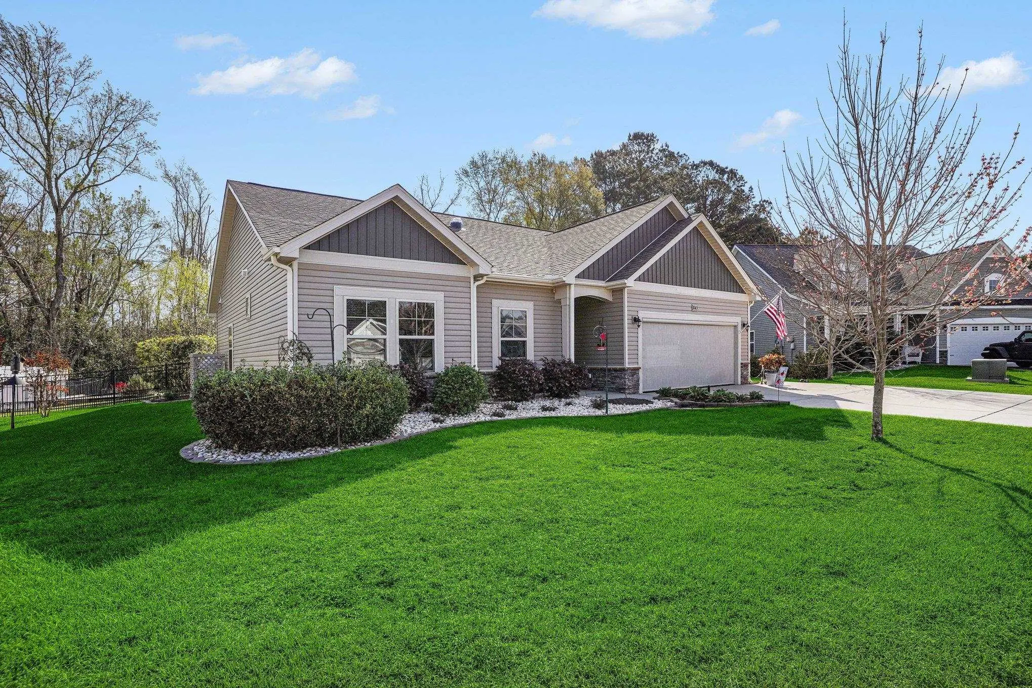 Photo of Listing #2608316