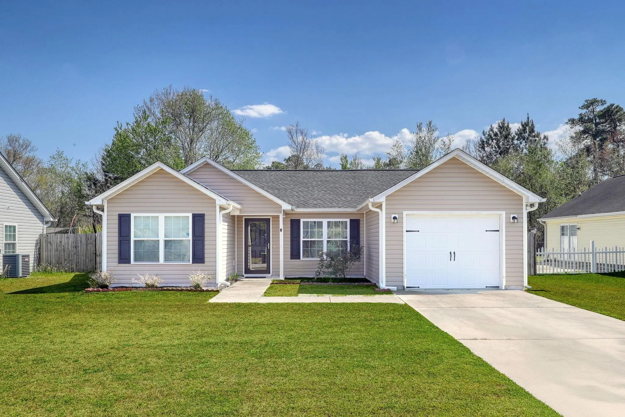 Photo of Listing #2608344