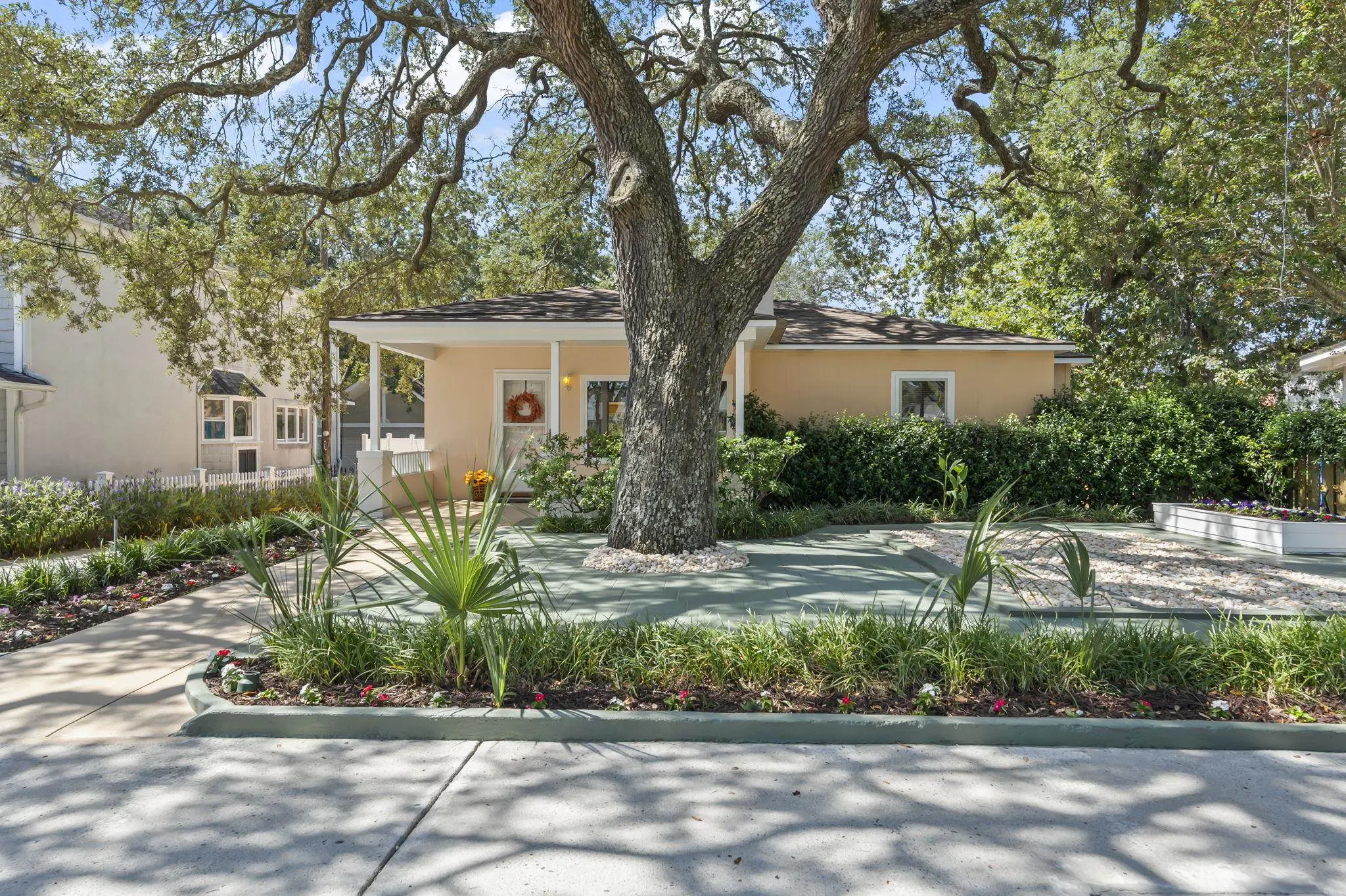 Photo of Listing #2608392