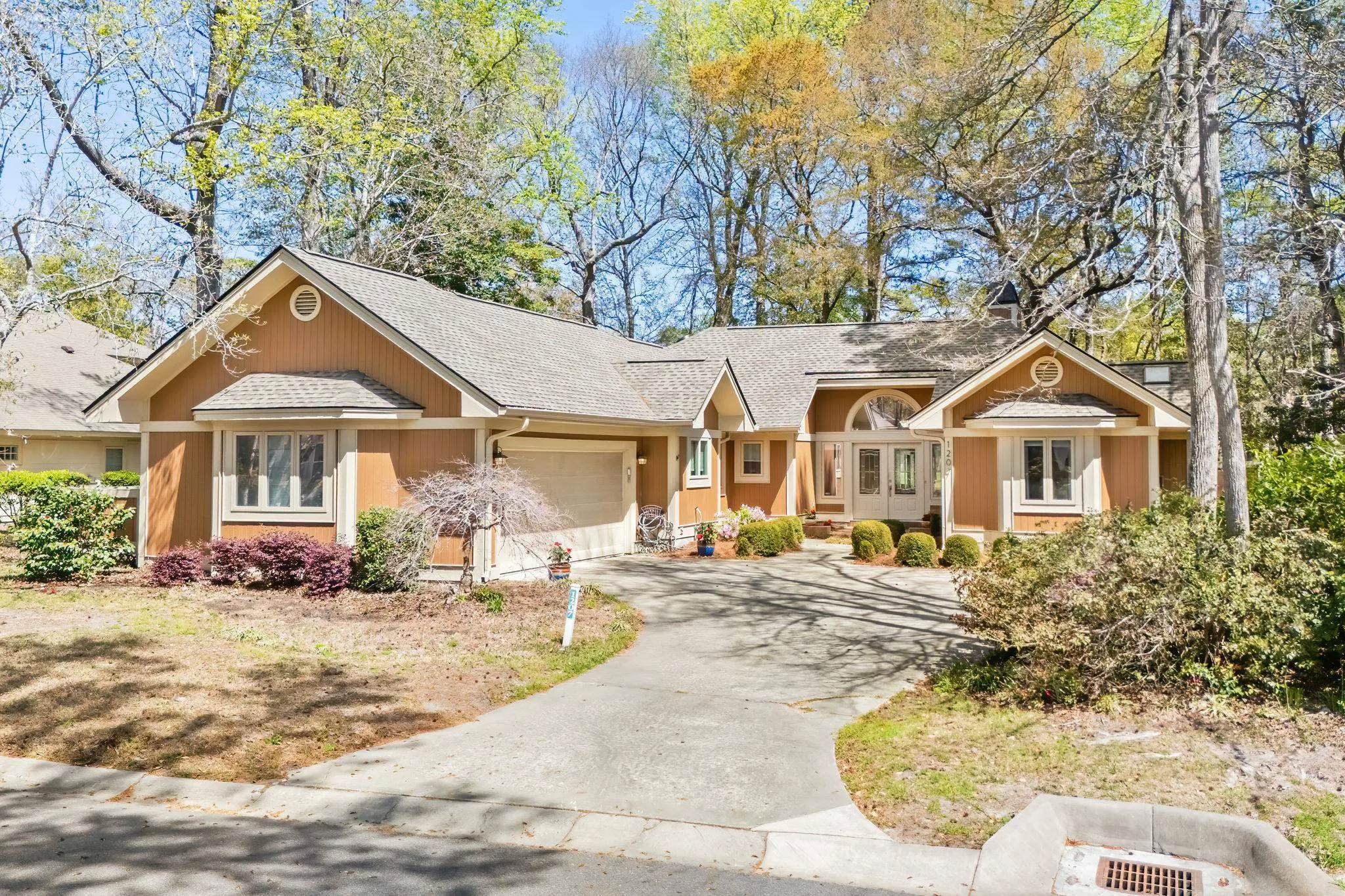 Photo of Listing #2608473