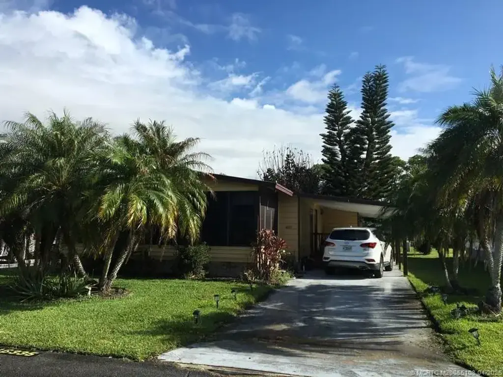 16335 Three Wood Way, Indiantown