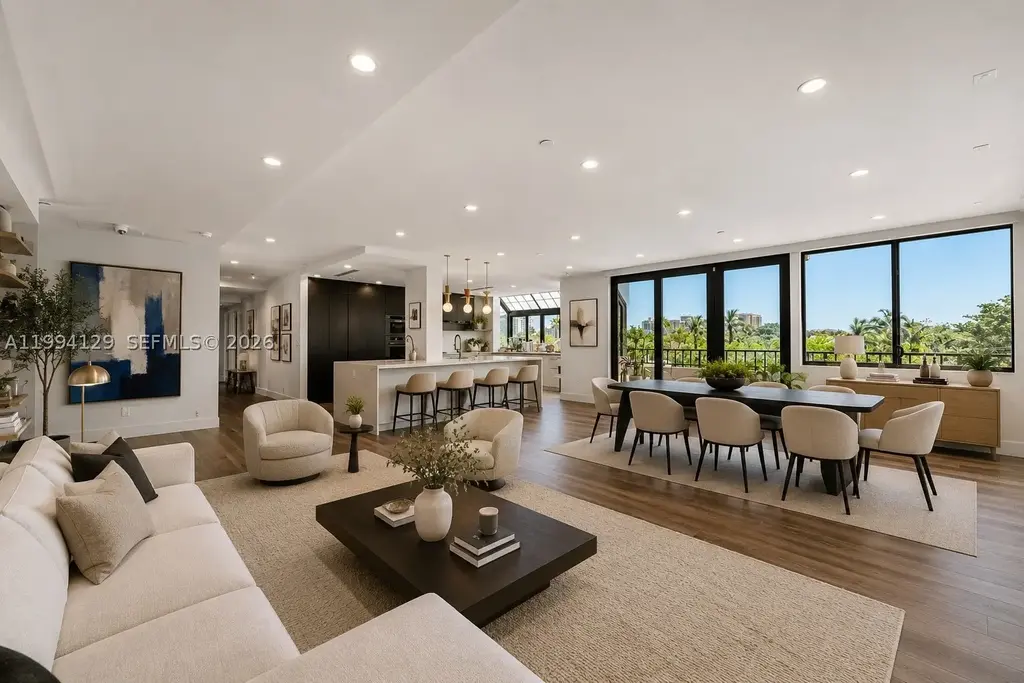 151 Crandon 345, Key Biscayne