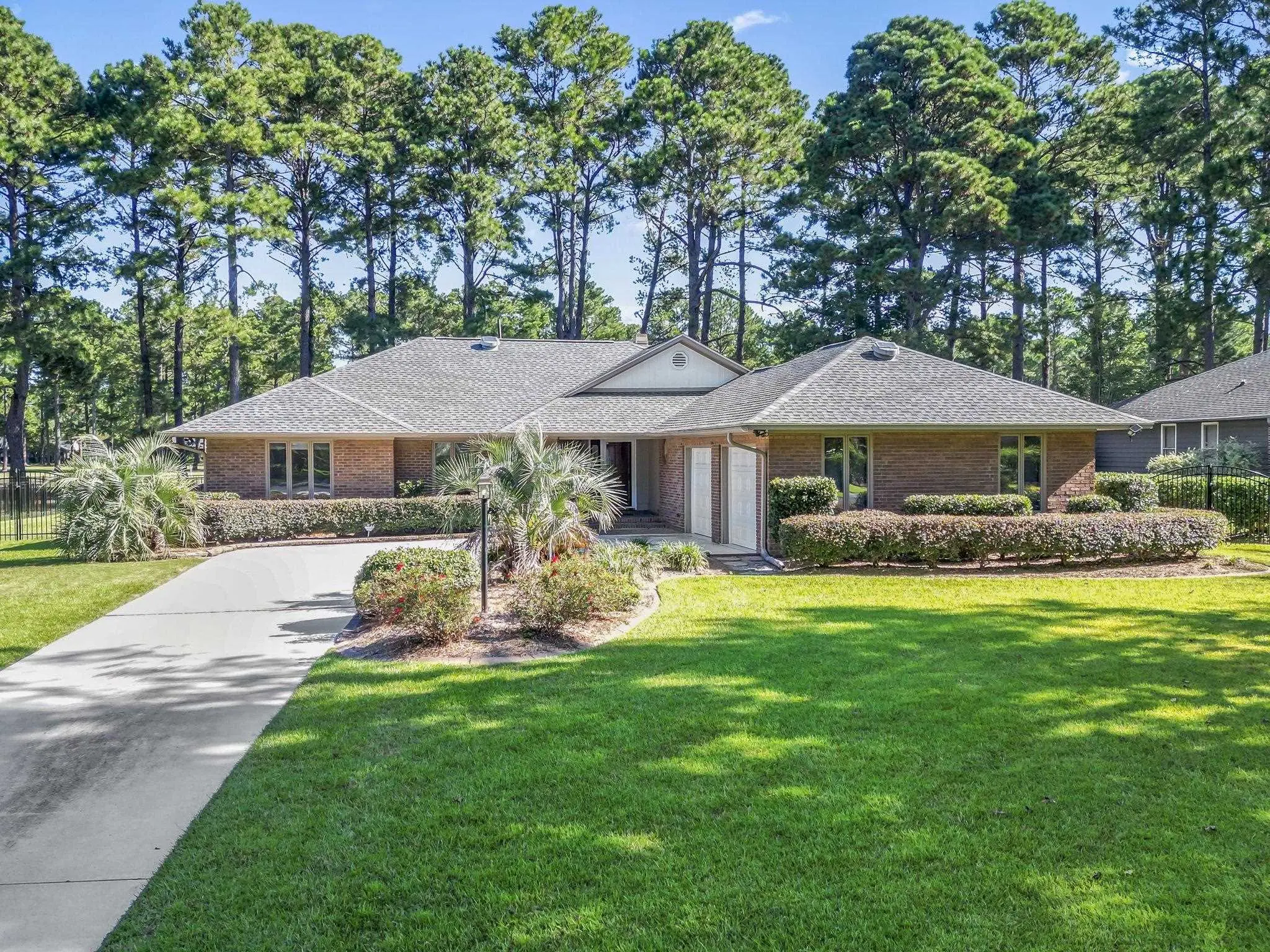 Photo of Listing #2608899