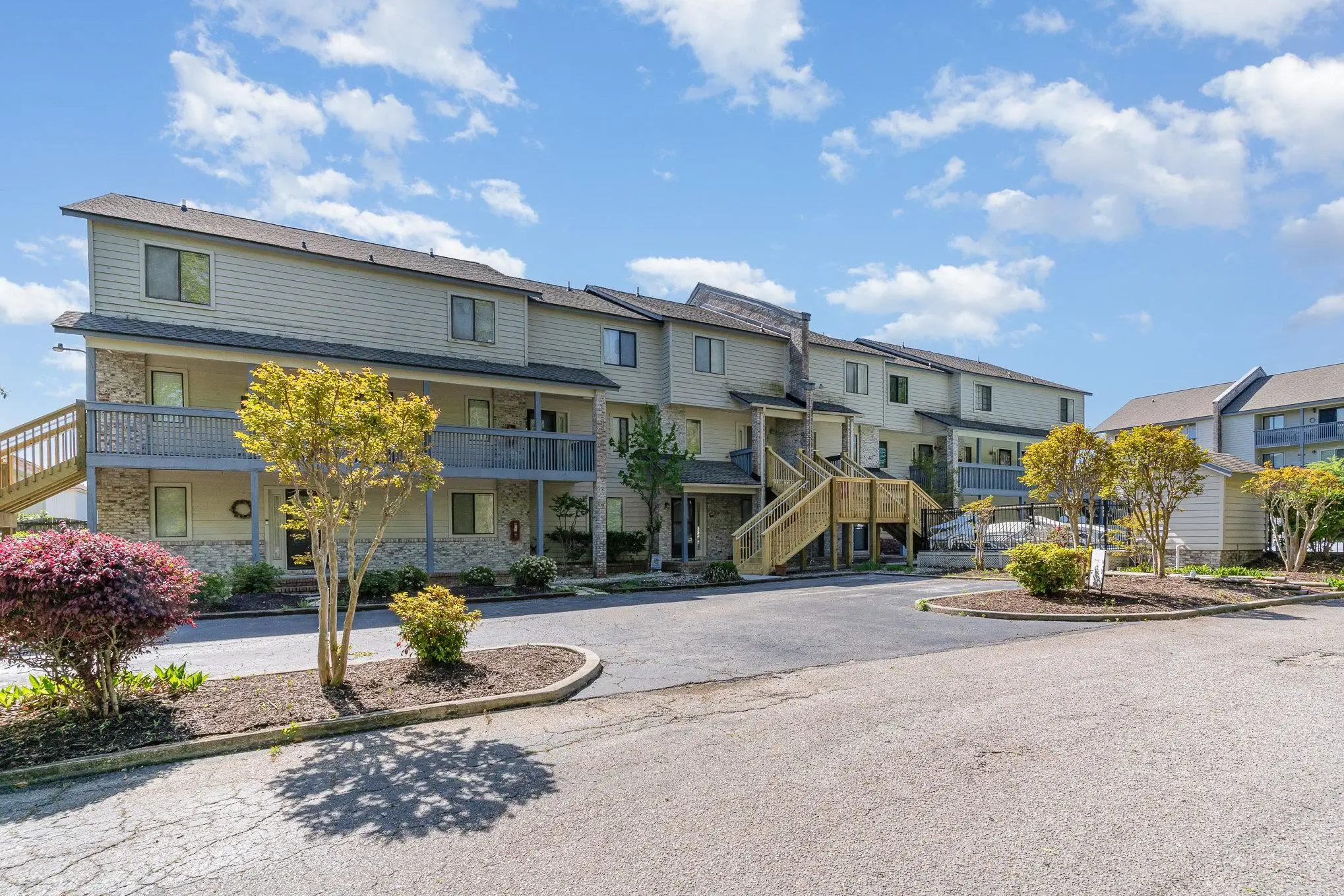 Photo of Listing #2609085