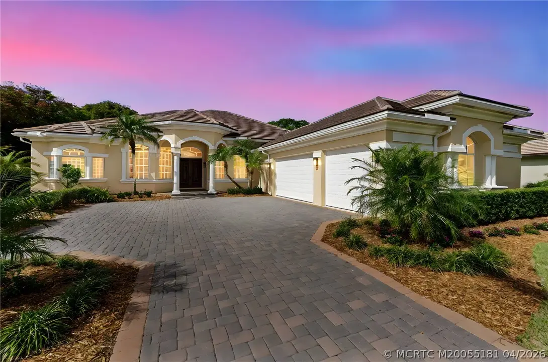 511 Squire Johns Lane, Palm City