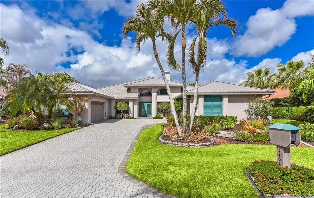 4194 Gleneagle Circle, Palm City