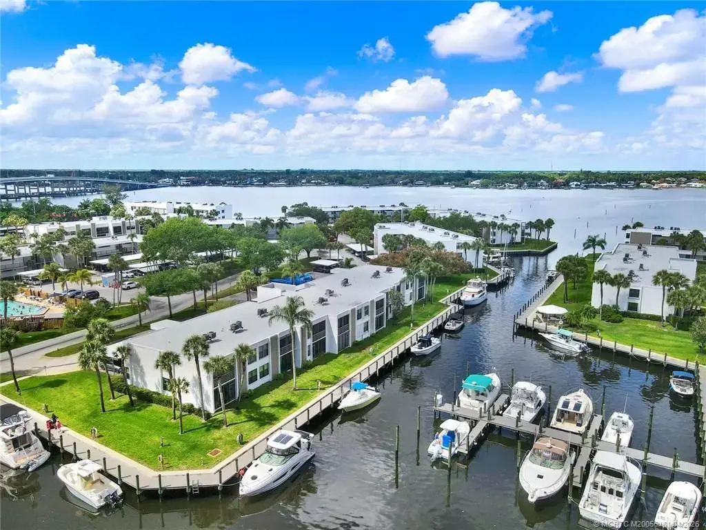 1950 Palm City Road 10201, Stuart