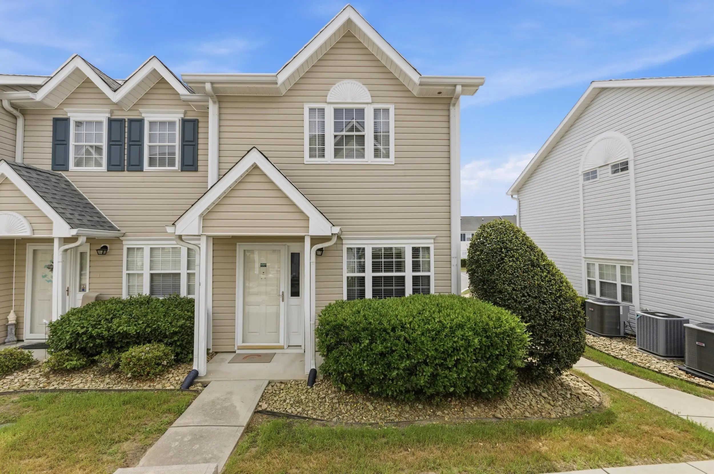 Photo of Listing #2609233