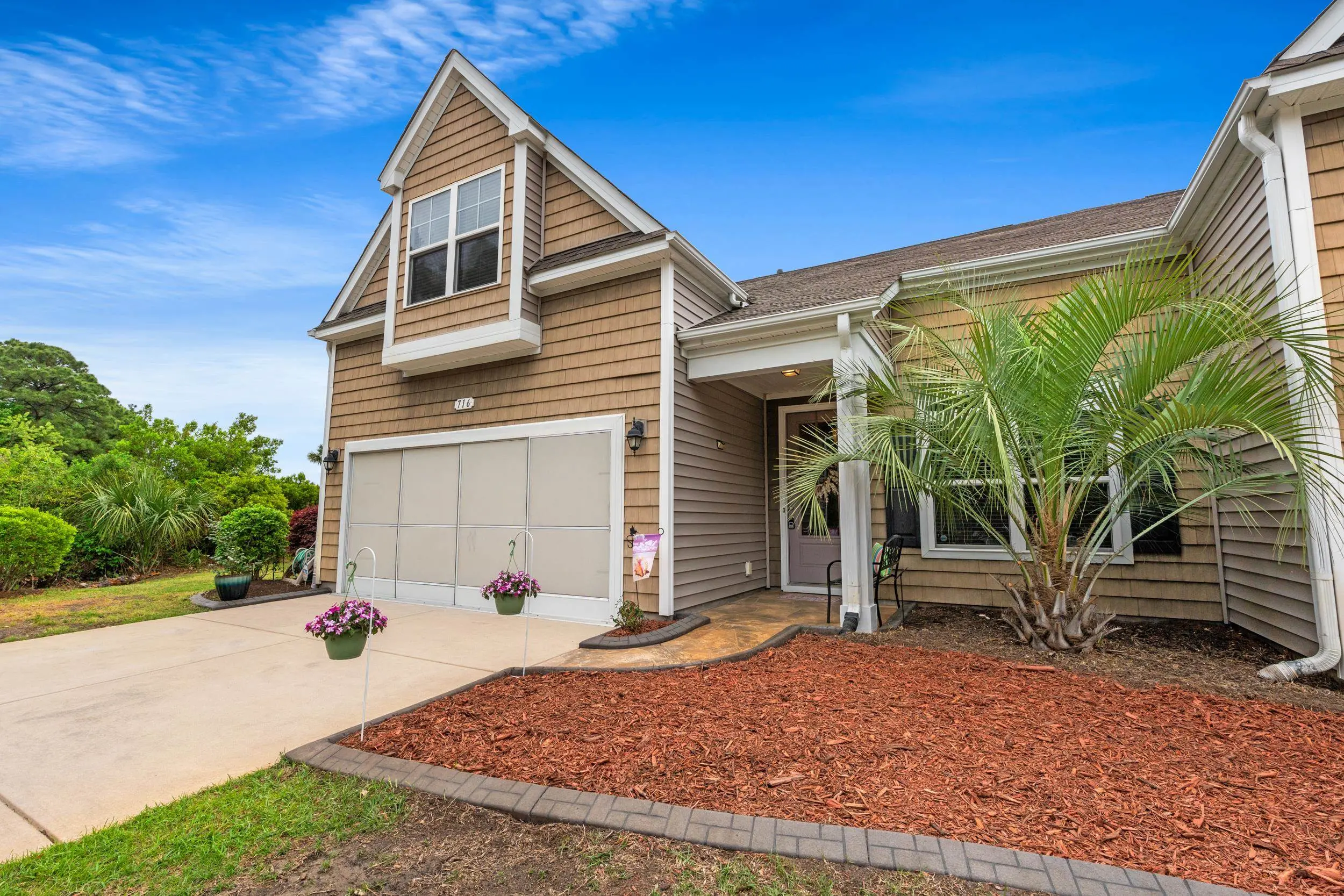 Photo of Listing #2609511