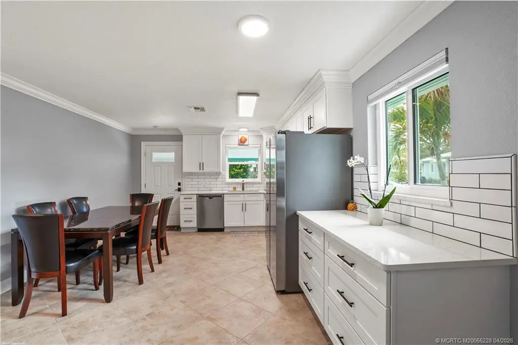 4 of 30 - 1114 Orange Avenue, Jensen Beach, FL