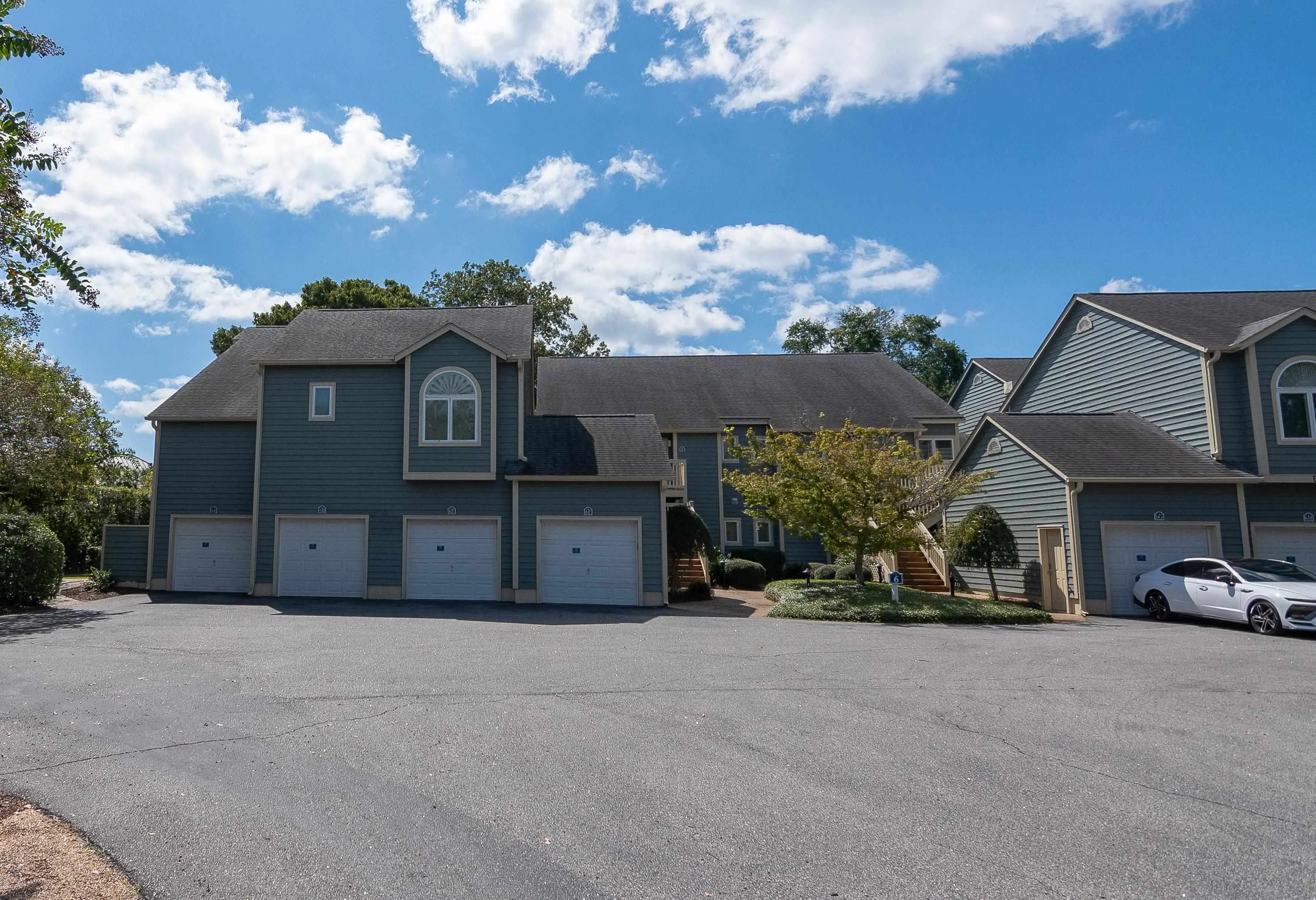 Photo of Listing #2609554