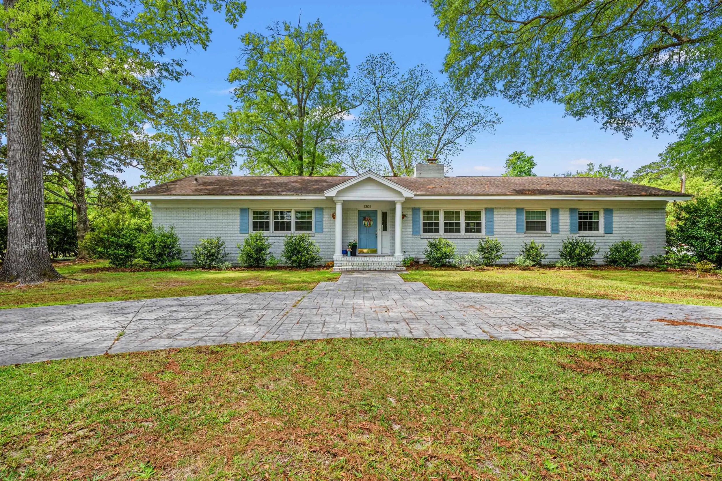 Photo of Listing #2609556