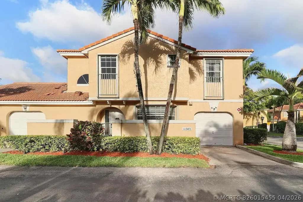 11303 Lakeview Drive 8-m, Coral Springs