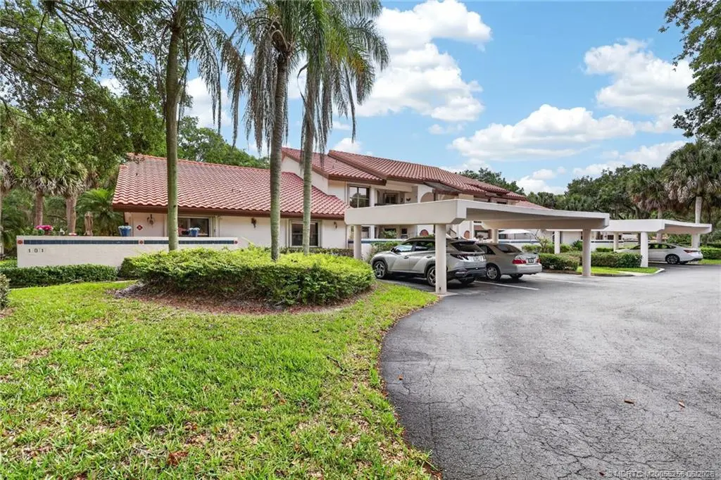 4 of 56 - 6031 Martinique Drive 202, Stuart, FL