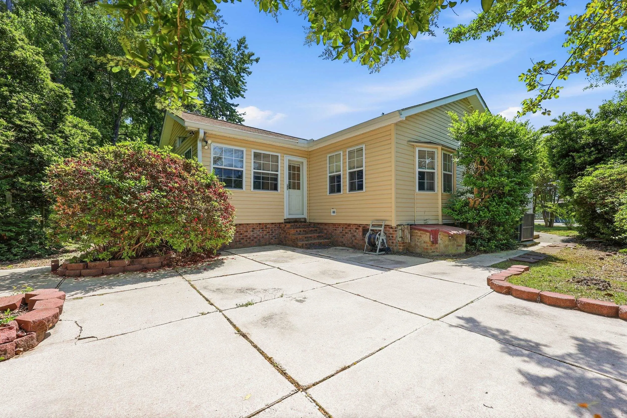 Photo of Listing #2609864