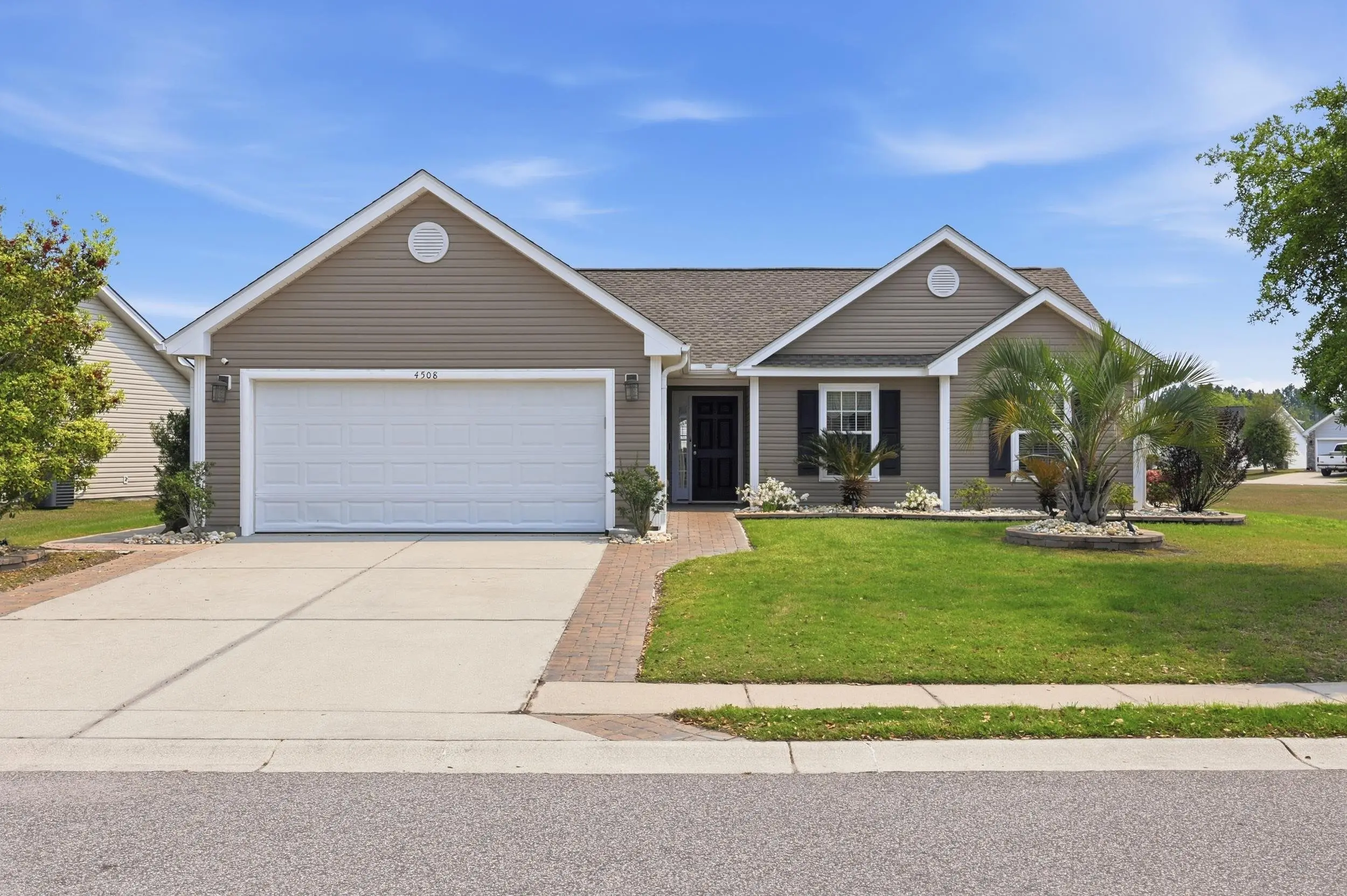 Photo of Listing #2609930