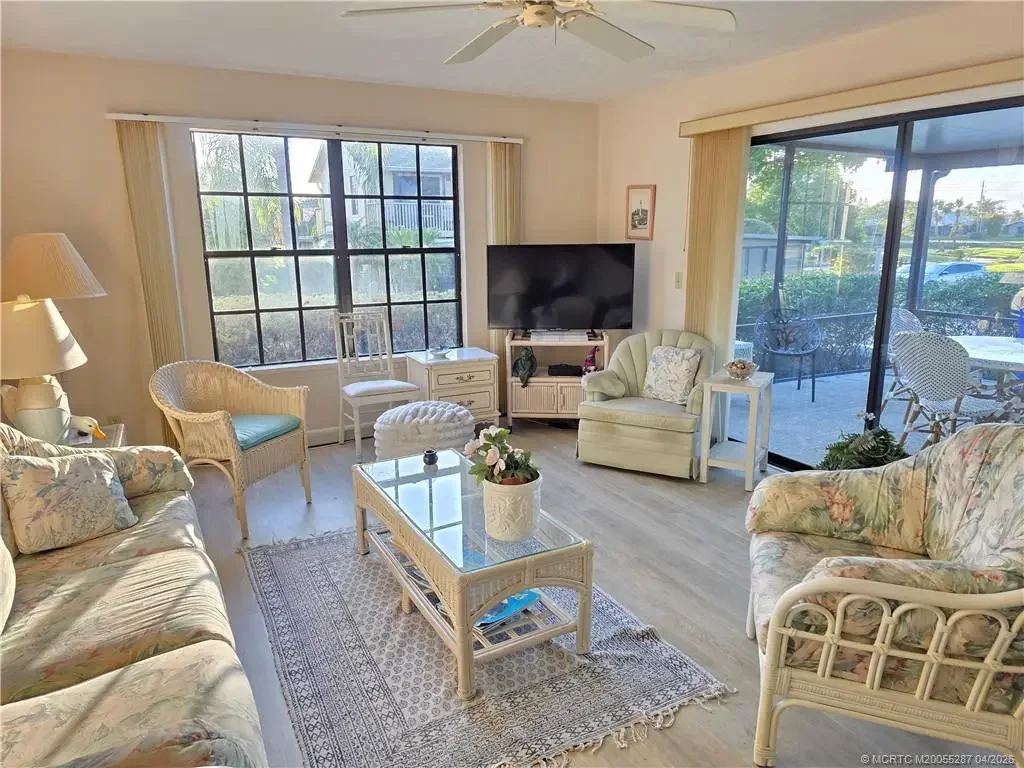 Photo of Listing #M20055287