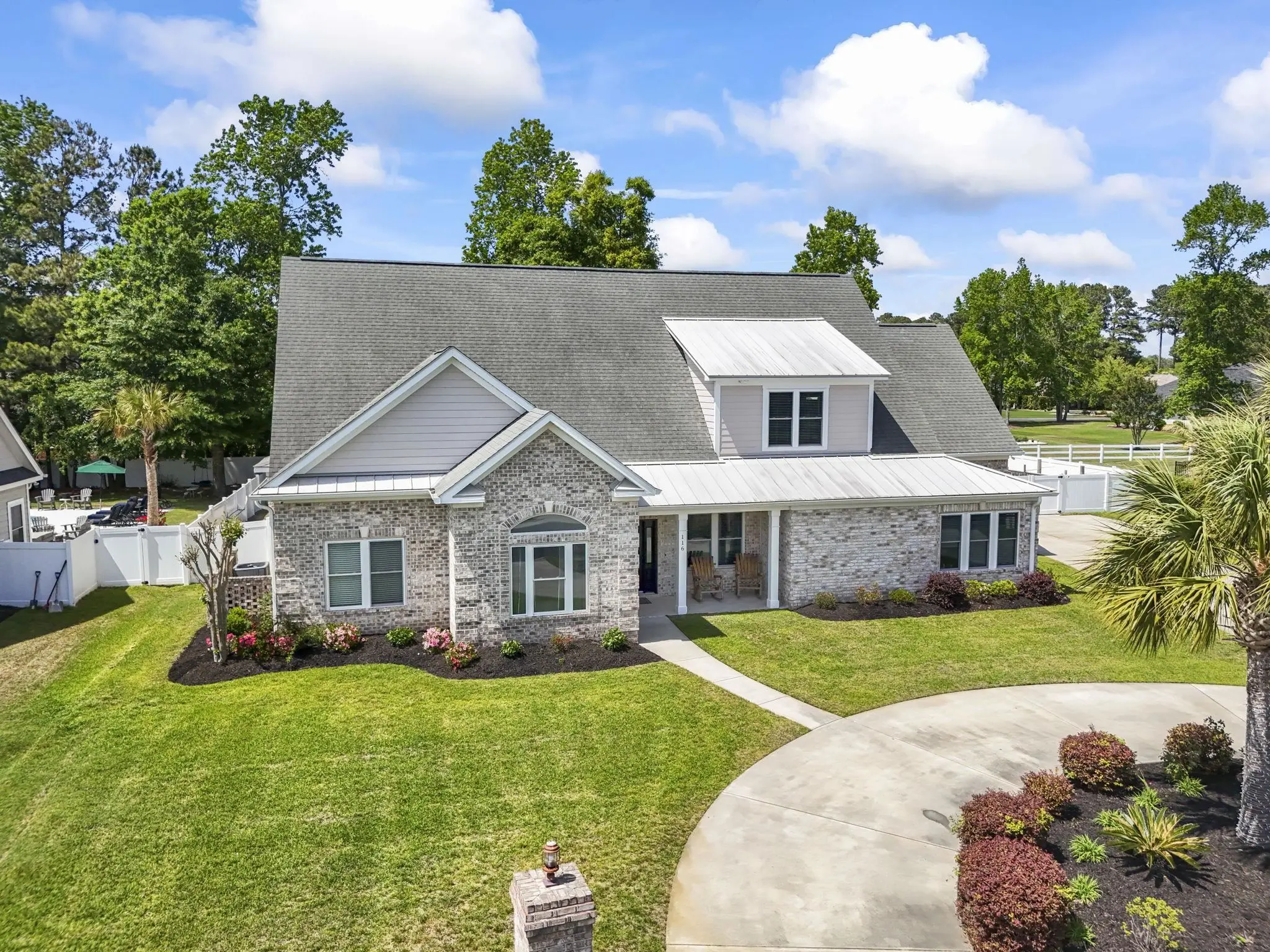 Photo of Listing #2610050