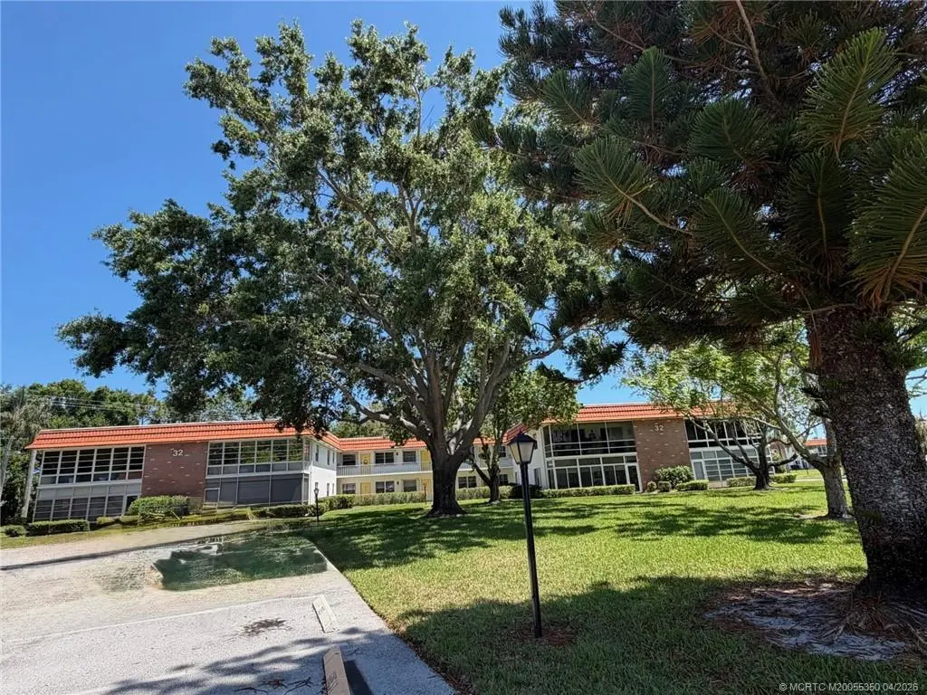 1225 21st Street 3211, Stuart