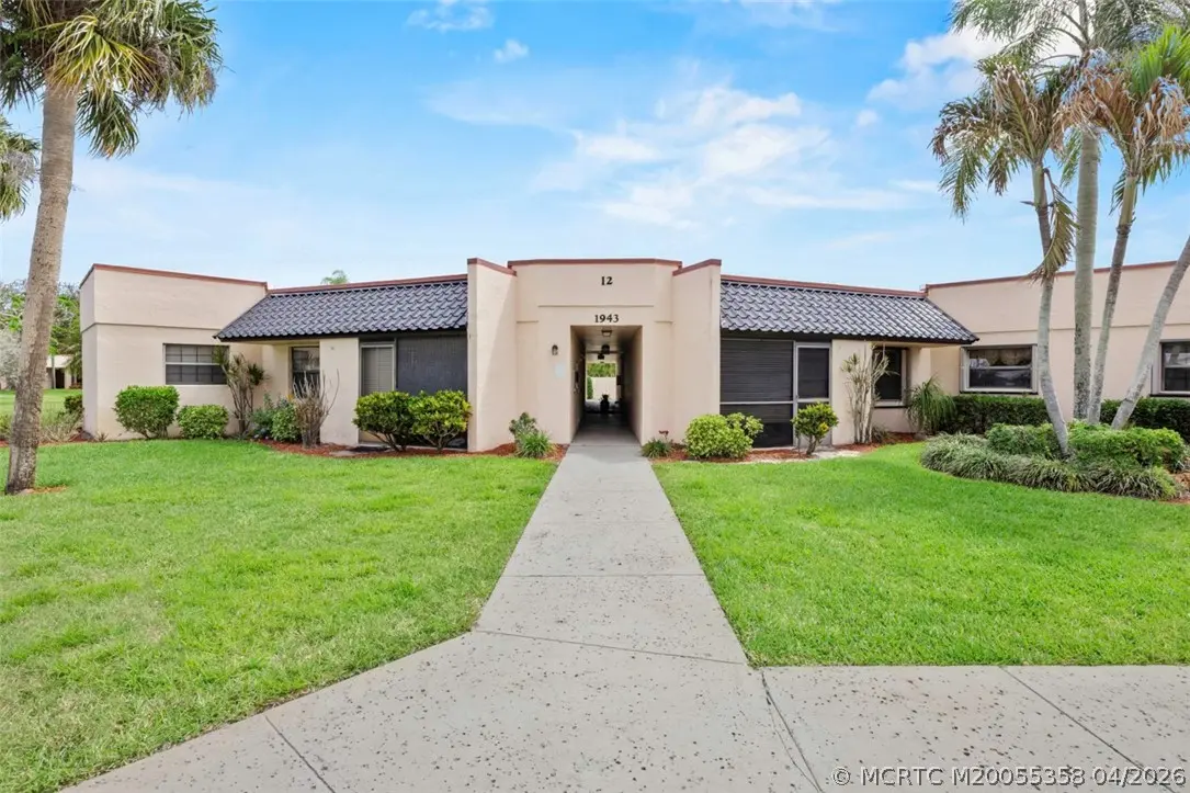 1943 Collins Circle 50, Jensen Beach