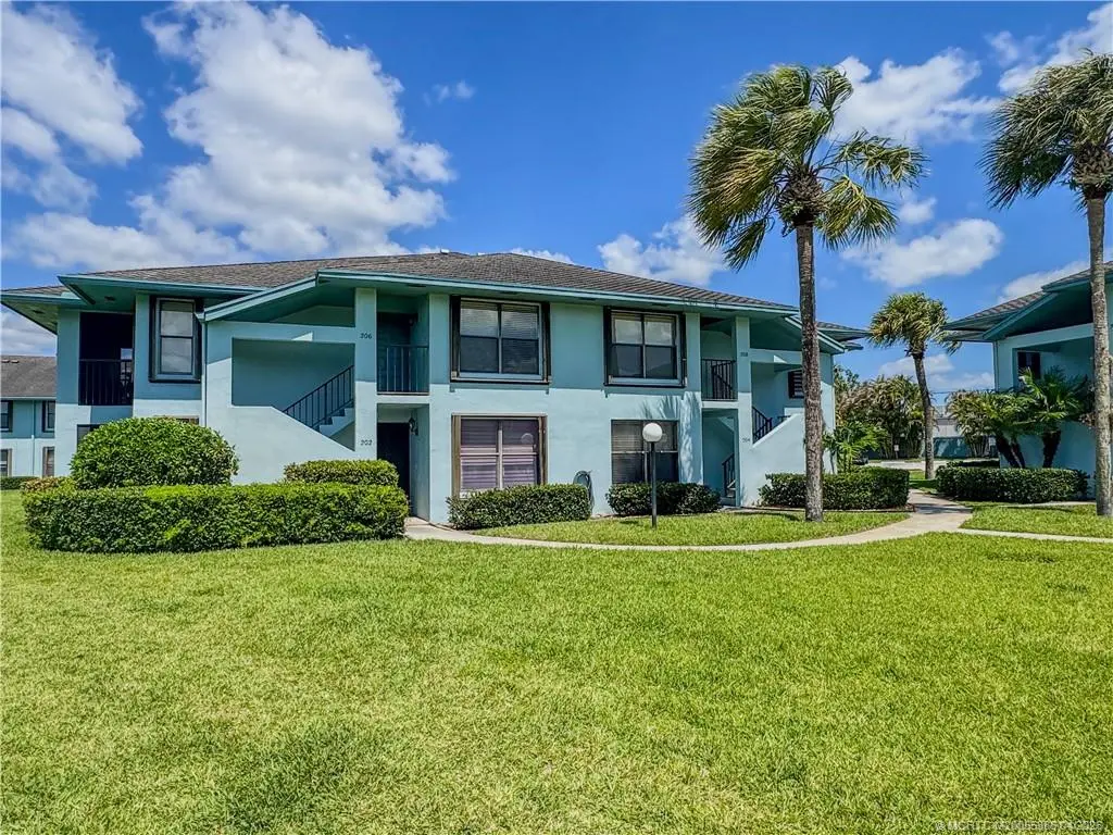 950 Kanner Highway Un204, Stuart