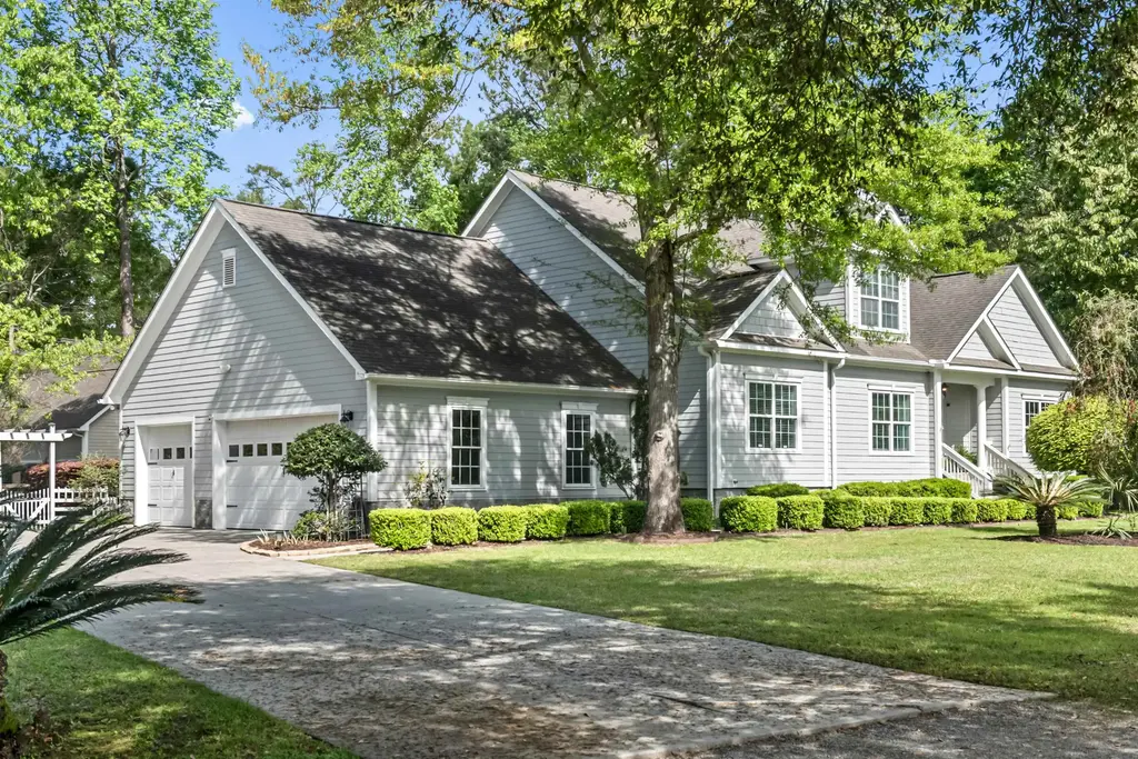 5691 Captain Kidd Rd, Hollywood