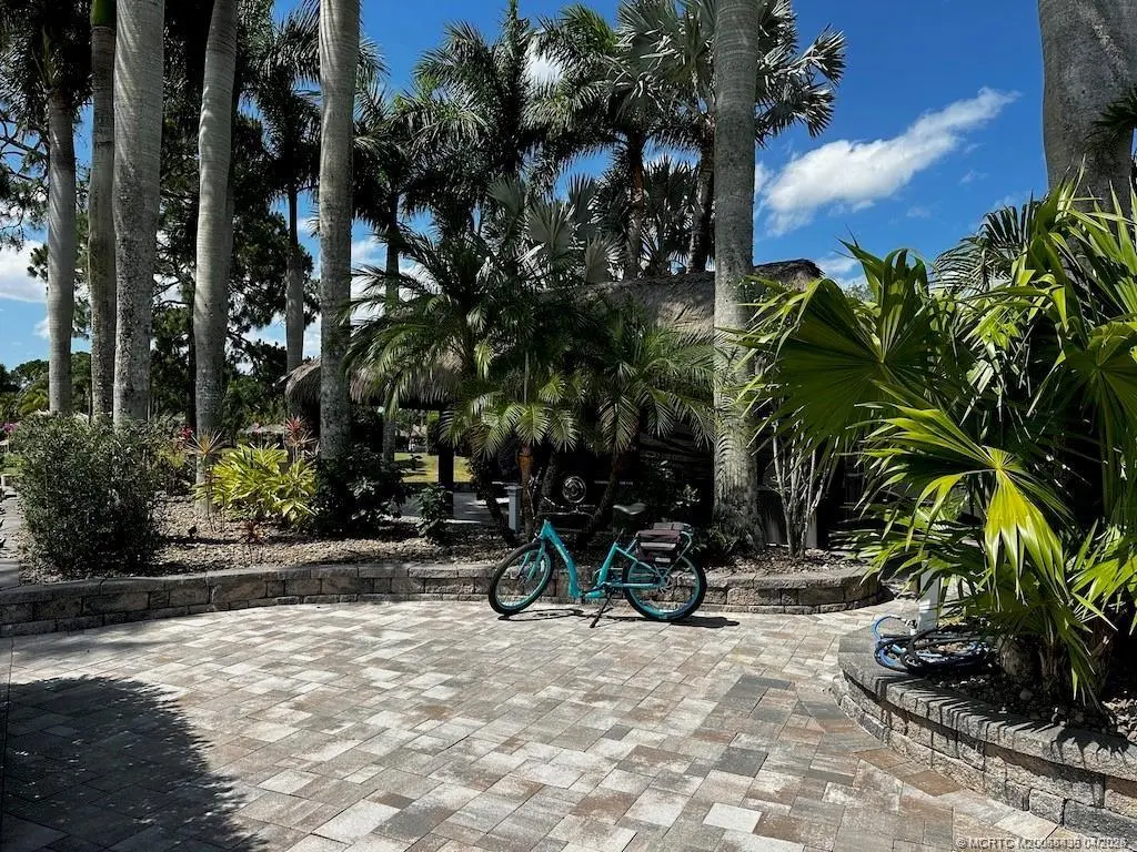 4 of 22 - 401 Chipshot Lane, Port St. Lucie, FL