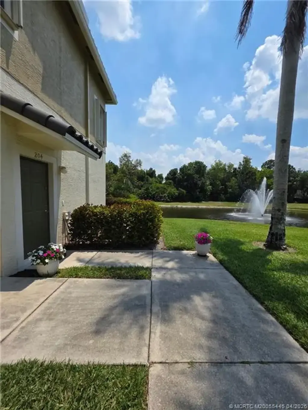1560 Hampshire Way 204, Stuart