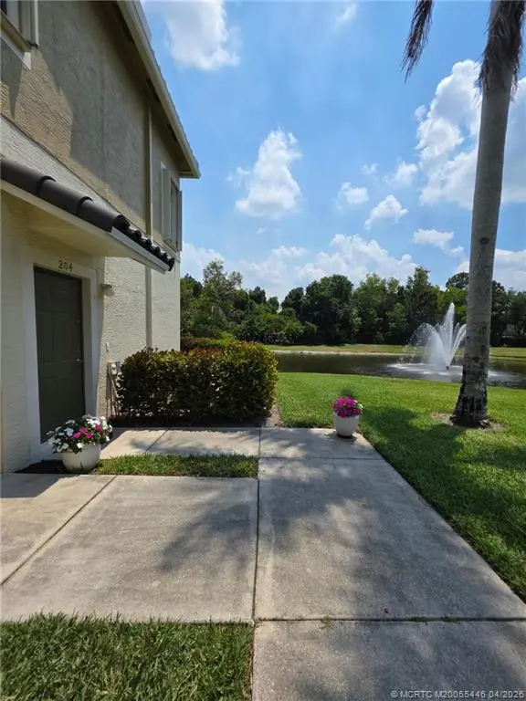 1560 Hampshire Way 204, Stuart