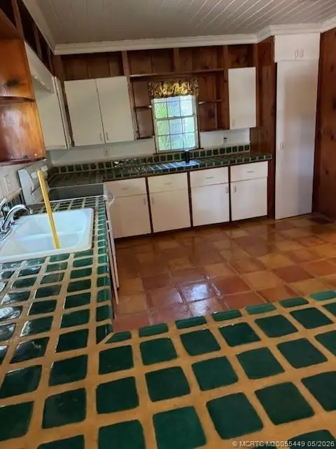 5 of 15 - 713 Bryant Avenue, Stuart, FL