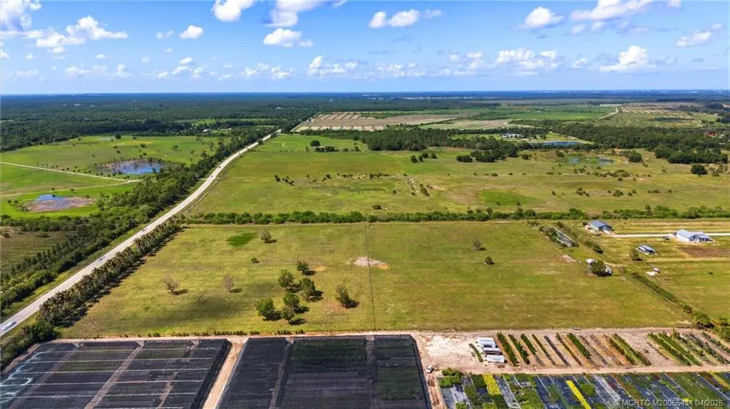 5 of 7 - 10511 Citrus Boulevard, Palm City, FL