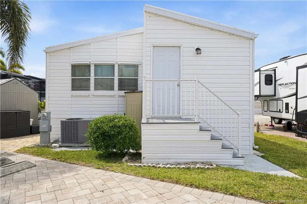 5 of 38 - 652 Nettles Boulevard, Jensen Beach, FL
