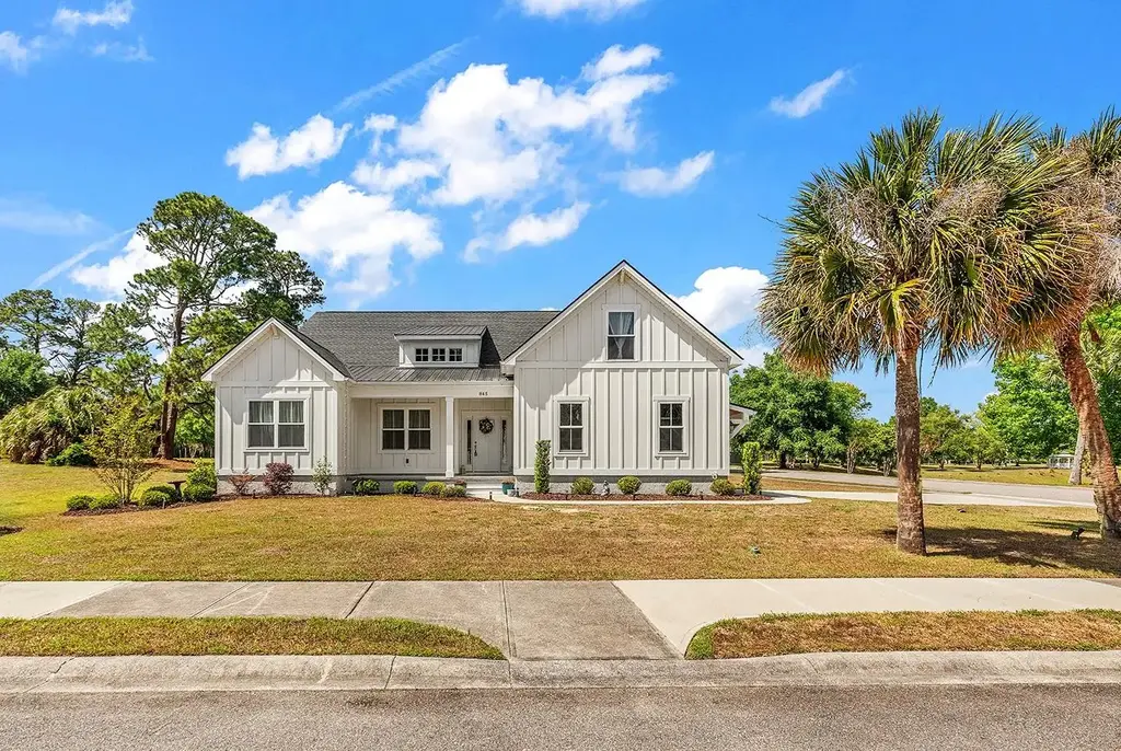 845 Commanders Island Rd., Georgetown