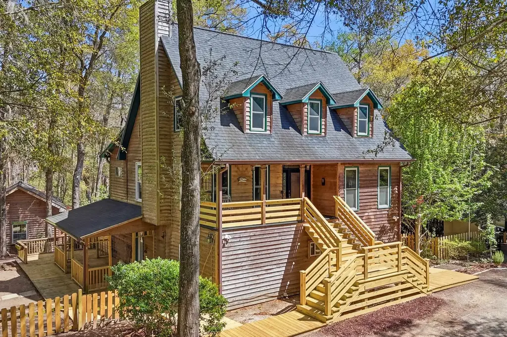 34 Clifton Dr., Pawleys Island