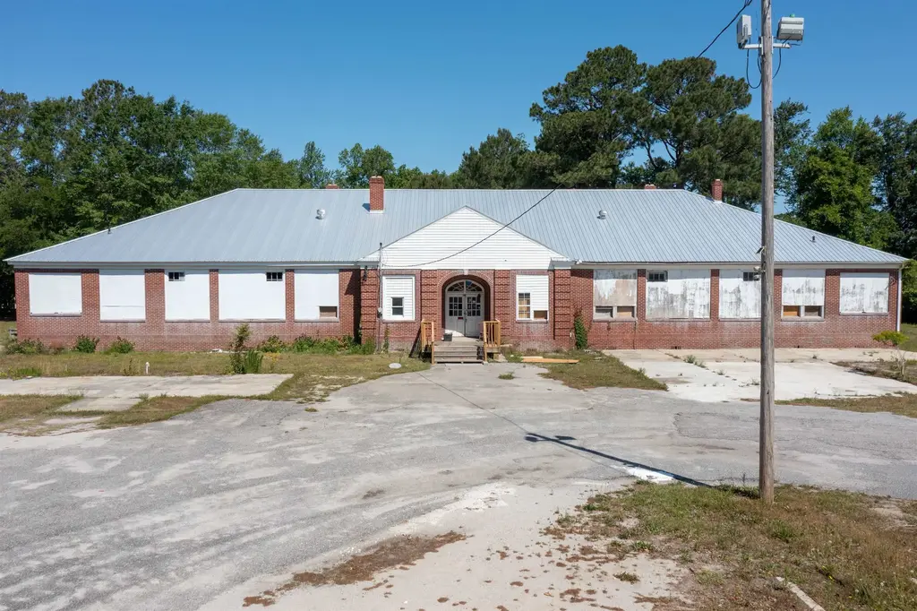 3136 Highway 701 South, Loris