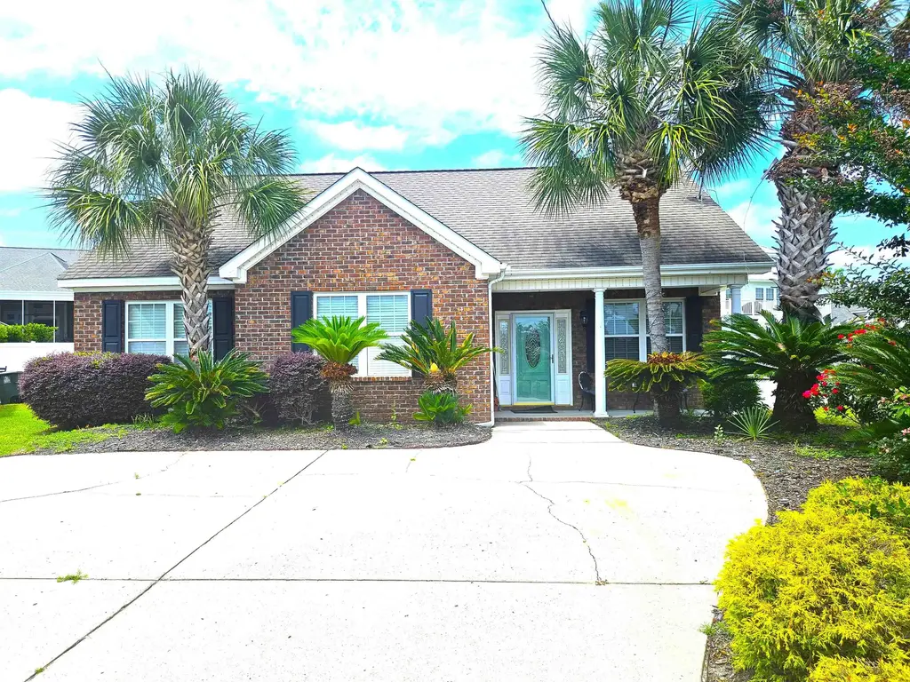 1028 Cherry Tree Ln., North Myrtle Beach