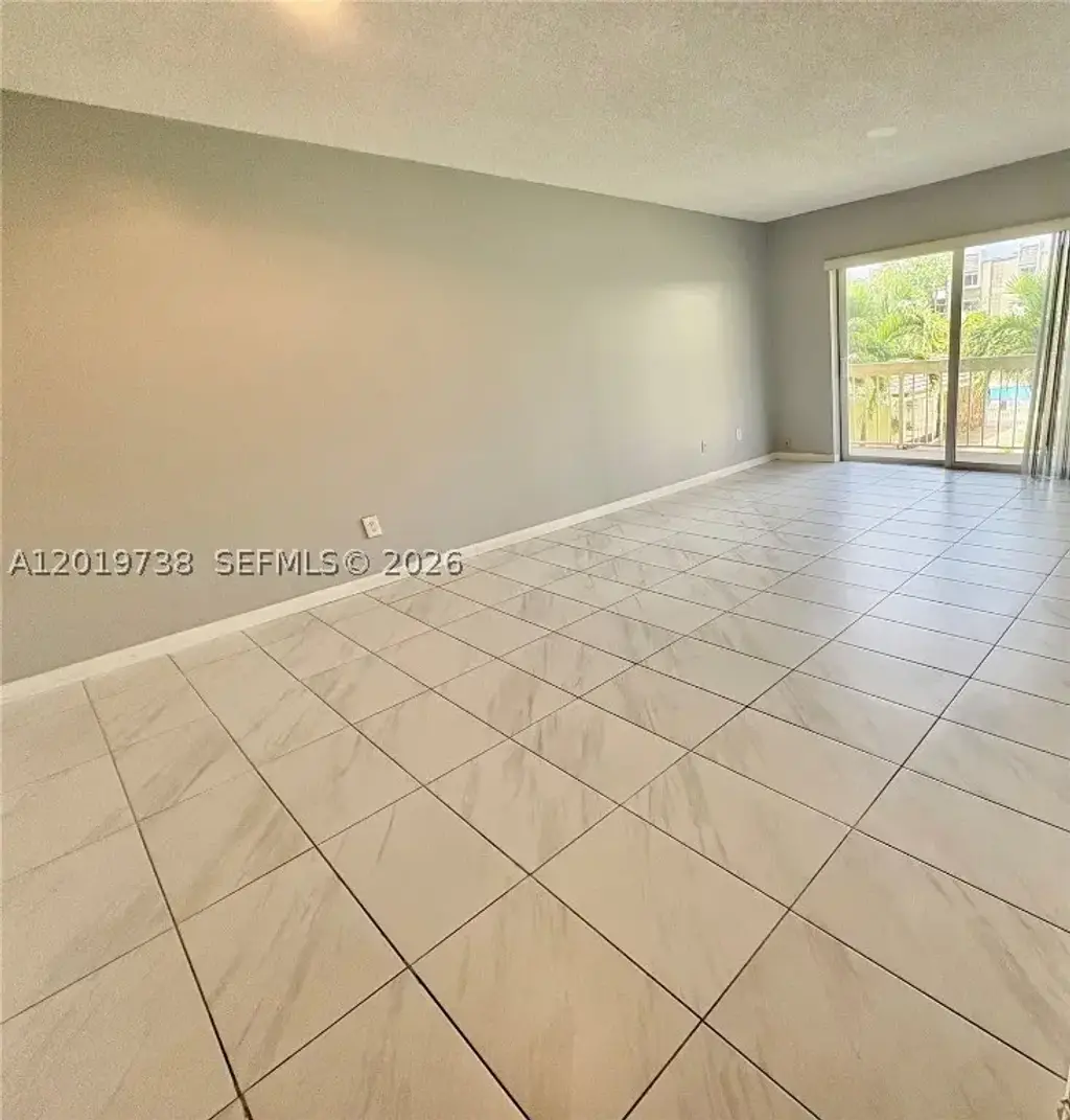 7815 Camino Real I-216, Miami