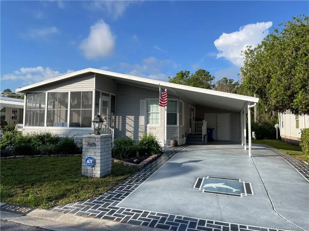 16296 Indianwood Circle, Indiantown