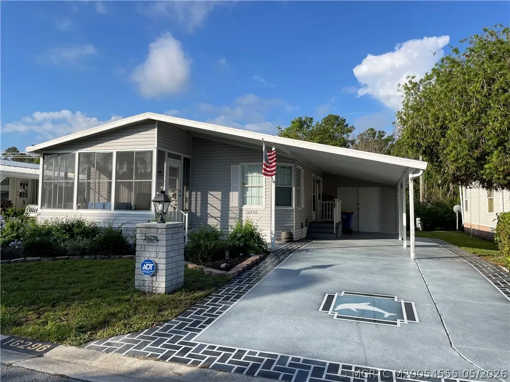 16296 Indianwood Circle, Indiantown