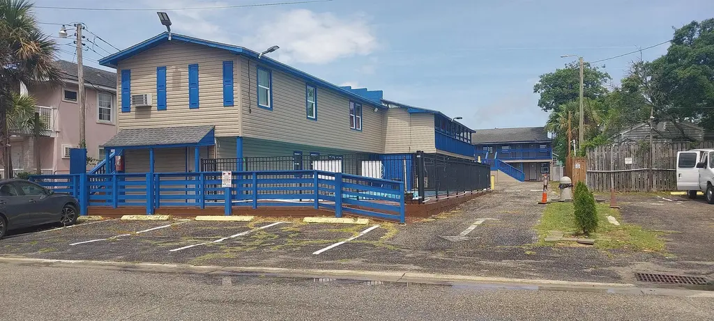 609 Chester St. 401 7th Ave N, Myrtle Beach