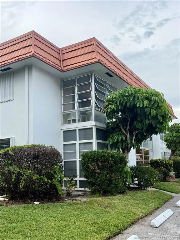 2600 Ocean Boulevard P12, Stuart